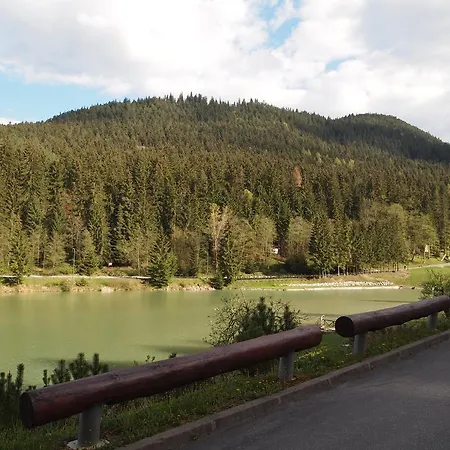 Hrabovo Lake View *
